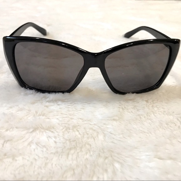 Accessories - sunnies